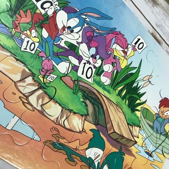 Milton Bradley Tiny Toon Adventures Puzzle 24‎ Pieces Vintage Diving Competition - Picture 8 of 10